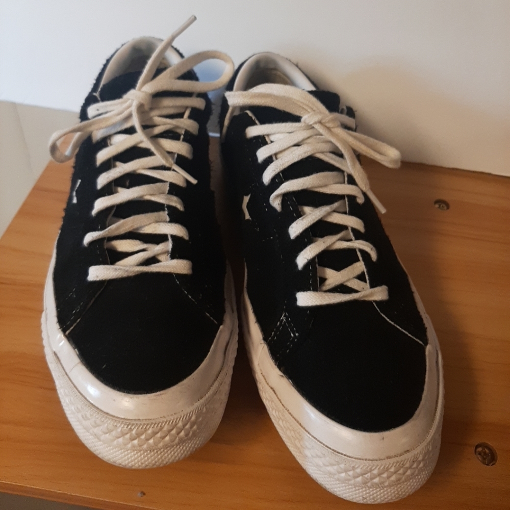 Converse One Star Black Suede size 8.5 men's 10.5 women's  tennis shoes sneakers